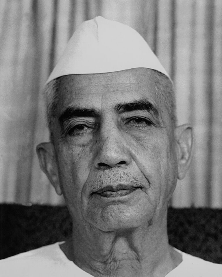 Charan Singh : Un seul homme, des dizaines de versions ? Comment lire une histoire à travers les miroirs du monde ?
