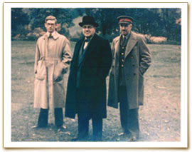 Edward Travis : Un seul homme, trois versions de l'histoire ?