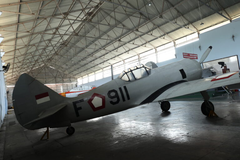 Le La-11 : Un avion qui a vécu entre deux mondes technologiques ?
