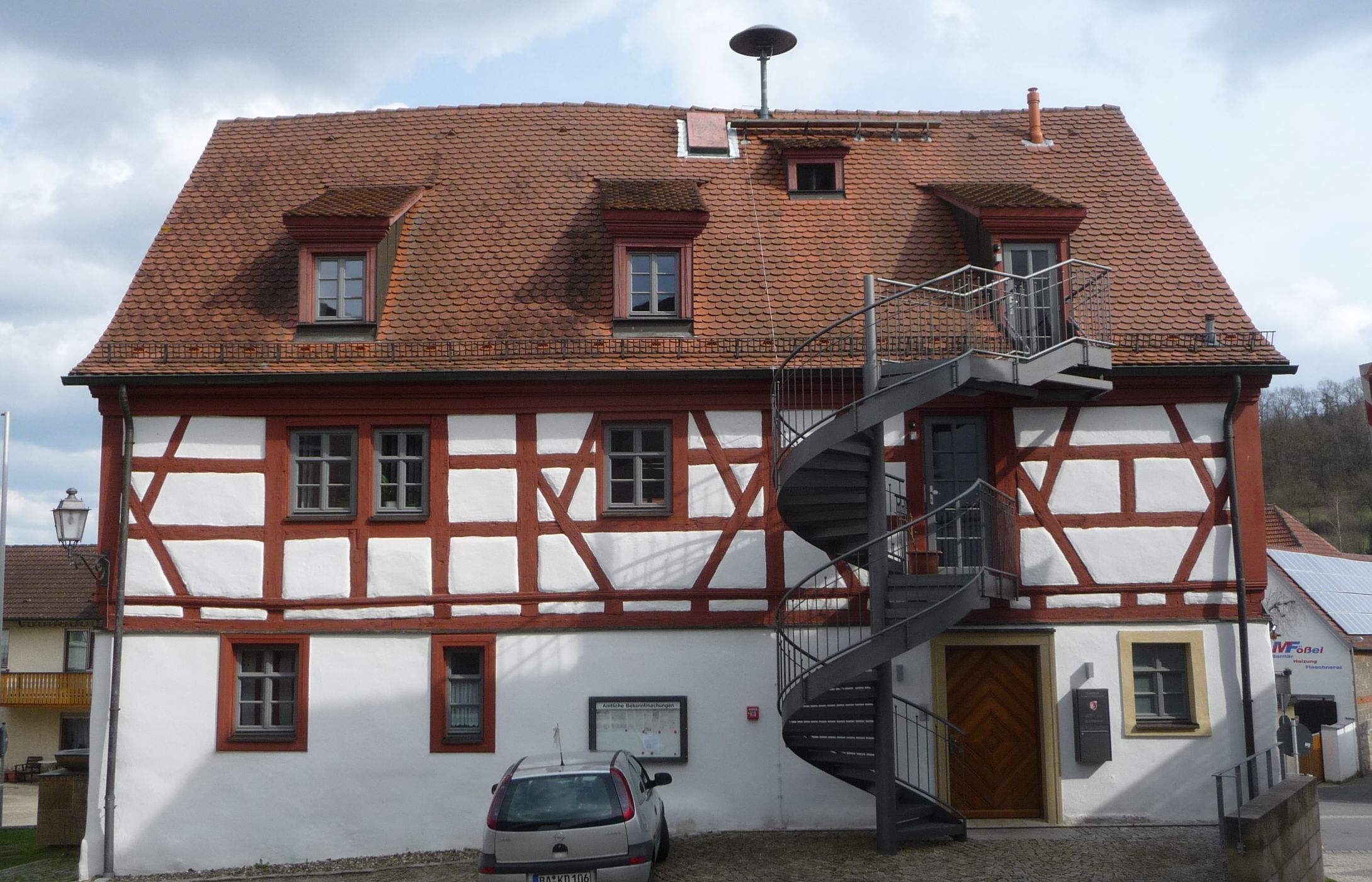 Un petit village, mille vérités ?