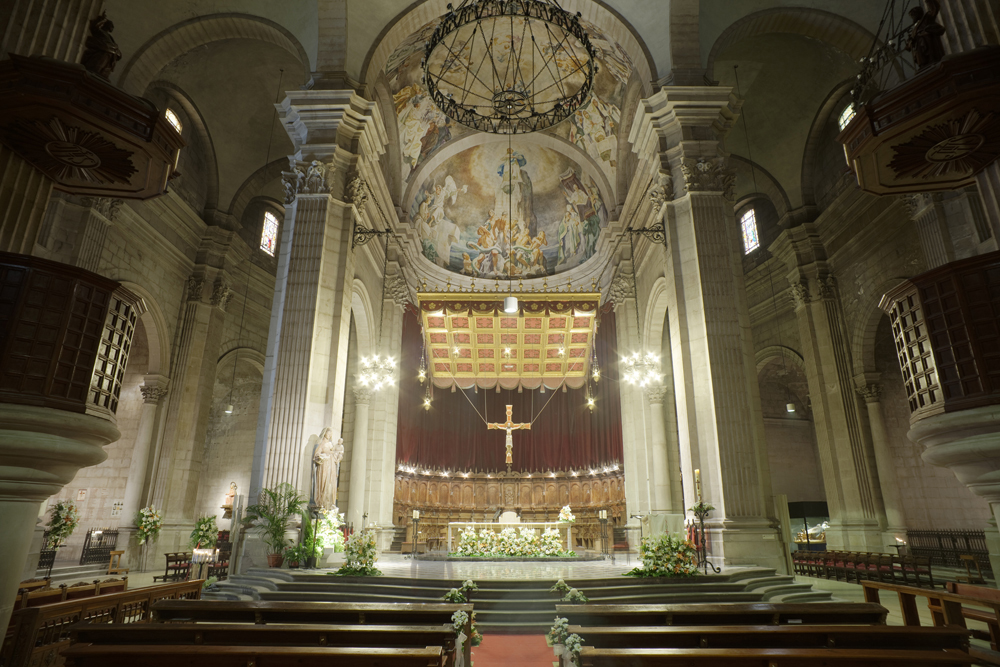 Une seule cathédrale, mais quatre histoires différentes ?